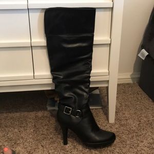 Over the knee boots black